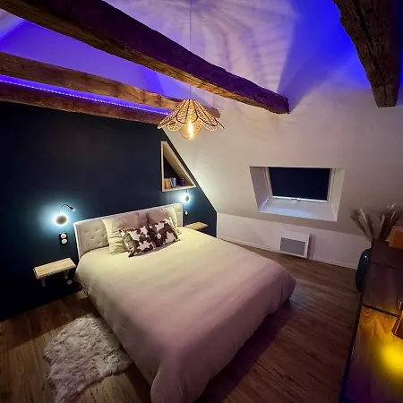 A L'ombre Du Clocher Ferienhaus *