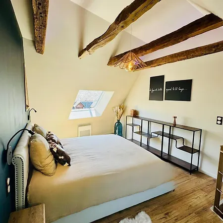 A L'ombre Du Clocher Laguiole