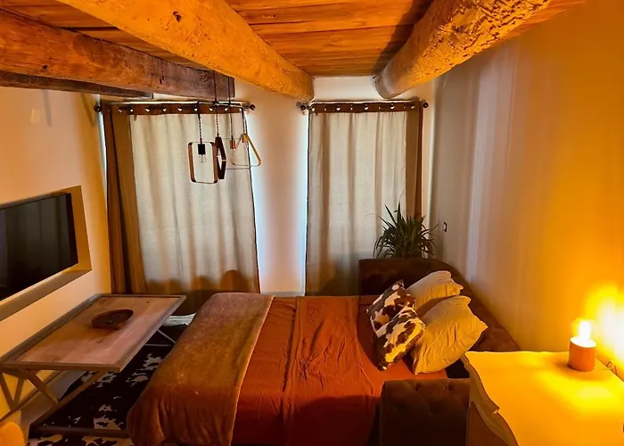 בית נופש A L'ombre Du Clocher *