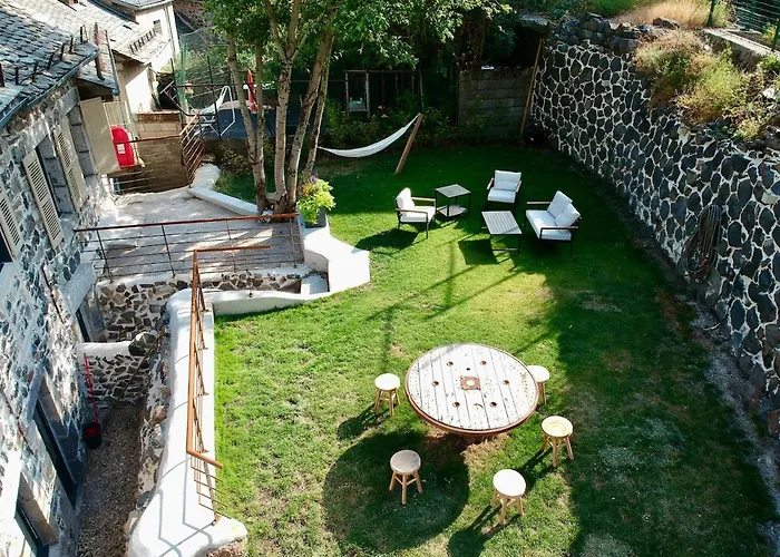 A L'ombre Du Clocher בית נופש