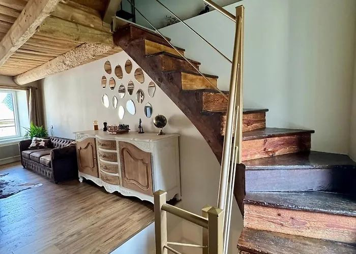 בית נופש A L'ombre Du Clocher לאיול